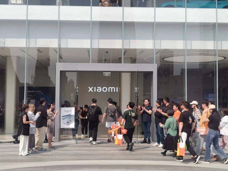 小米汽车全面进驻小米之家 17家小米之家汽车门店隆重开业