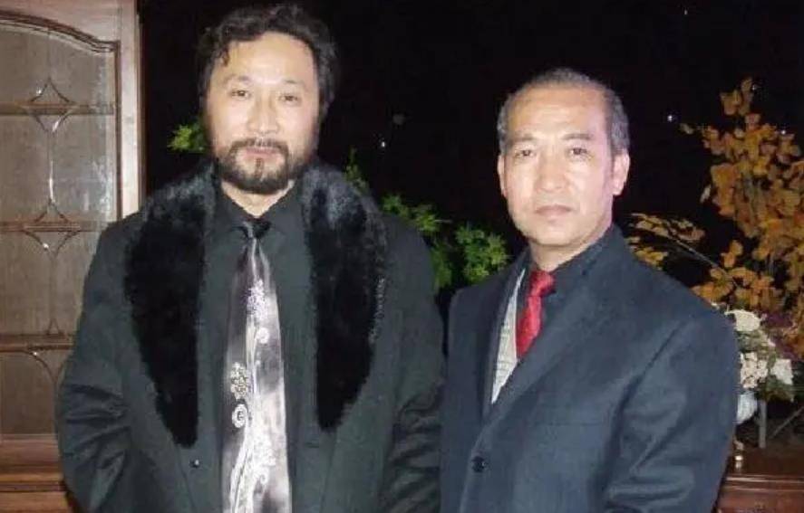 广东小伙继承英国庄园，从中挖到数万件中国文物，后来如何