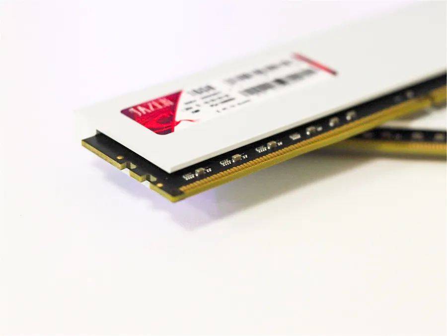 价格惊喜！JAZER棘蛇DDR4 16Gx2 套条3600海力士C16小白龙