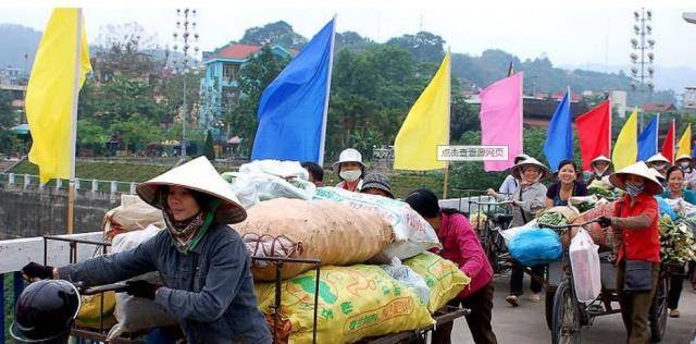 一千块人民币能在越南花多久？越南工资低，为啥工厂老板却不高兴